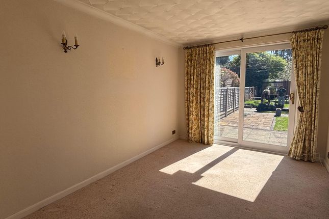 20, Lavington Drive, Gloucester photo 4