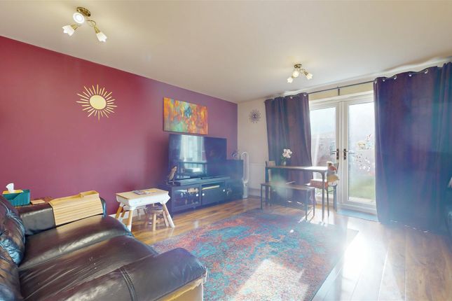 25, Burney Drive, Milton Keynes photo 3