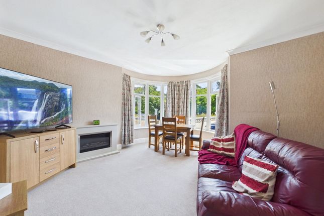 7, Shiphay Lane, Torquay photo 2