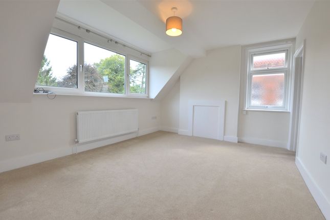 Thumbnail Flat to rent in Somers Road, Reigate, Surrey