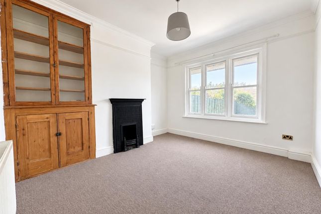 13, Kings Road, Fareham photo 5