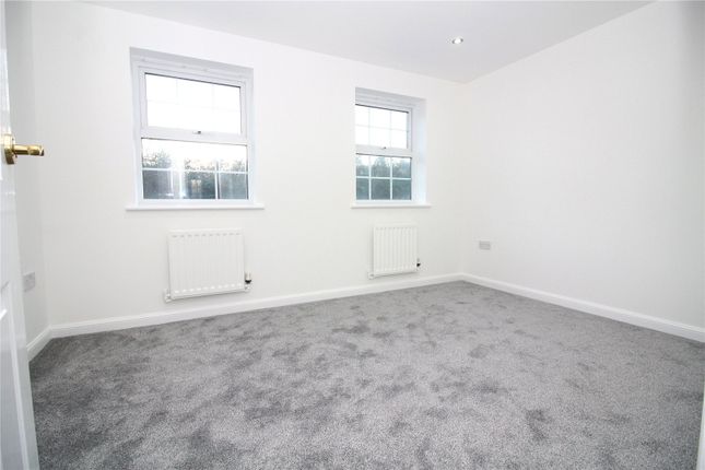 End terrace house to rent in Hawley Road, Dartford, Kent