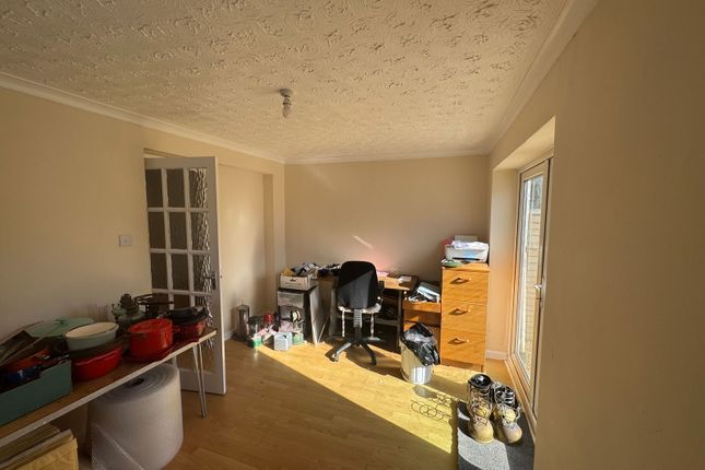 31, Iden Crescent, Staplehurst photo 4