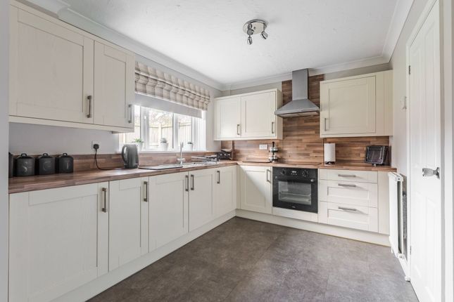 21 St. Andrews Close, North Walsham photo 2