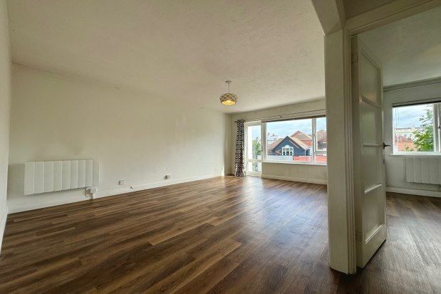Thumbnail Flat to rent in Worcester Court, Brighton