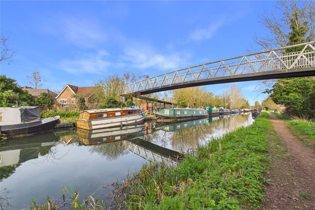 24 Lockside Court,, Mallard Way, Reading photo 4