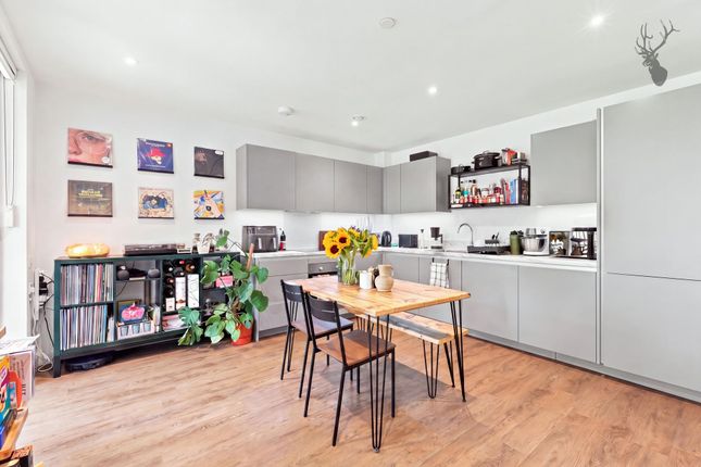Flat 29, Wheelers House, London photo 2