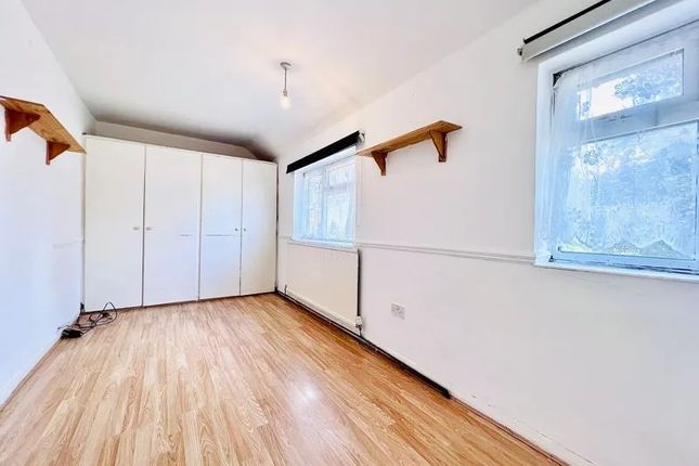 Semi-detached house to rent in Croxley Close, Orpington