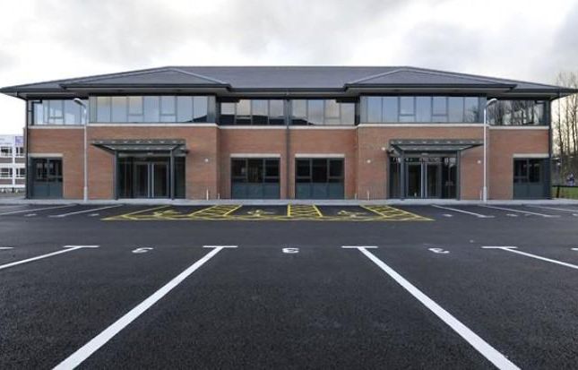 Thumbnail Office to let in Earls Court, Earls Gate Park, Grangemouth, Scotland
