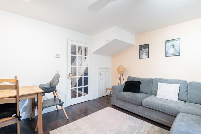 84, Provost Milne Gardens, Arbroath photo 4