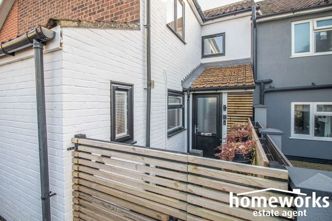 2, Foundry Square, Dereham photo 2