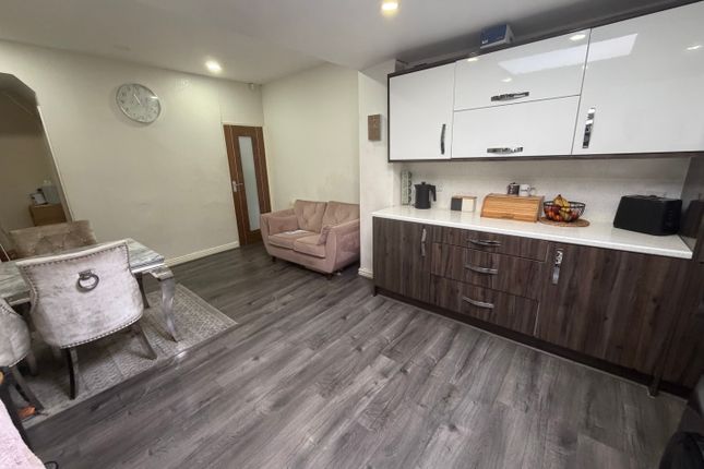 60, Aberdeen Place, BRADFORD photo 2