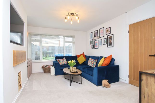 12, Heol Robart, Pontyclun photo 2
