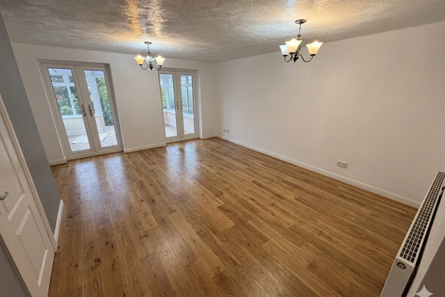 26, Gloucester Avenue, Bolton photo 3