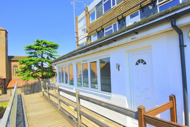 2-bed flat on 18 Fir Tree Place, Church Road, Ashford, £250,000