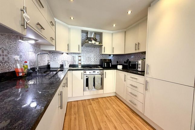 31, Rushy Fall Meadow, Keighley photo 3
