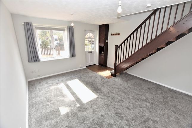 37, Hazelwood Park Close, Chigwell photo 3