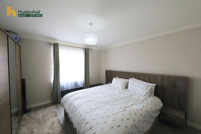 Apartment 12, Estbury Court, Brocksby Chase, Bolton photo 3
