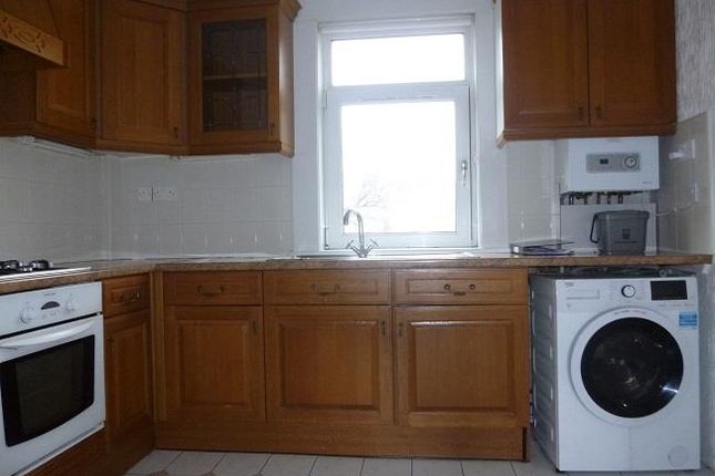 Flat to rent in Burghead Drive, Govan, Glasgow