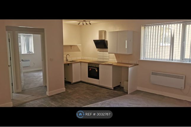 Flat, James Street, Elland photo 2