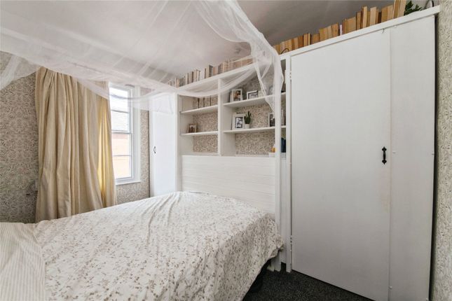 Flat 3, 9, Longbrook Terrace, Devon photo 4