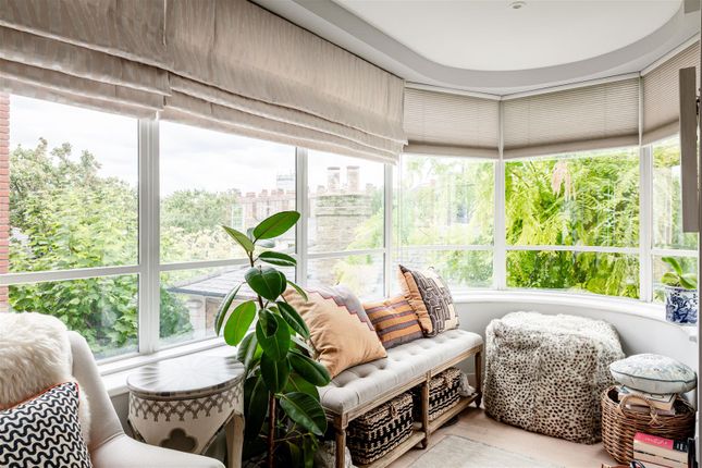 61 Ashlar Court, Ravenscourt Gardens, London photo 4