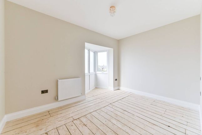 Property for sale in Hythe Road, Thornton Heath