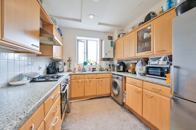 Flat Flat 19, Sidney Boyd Court, West End Lane, London photo 3