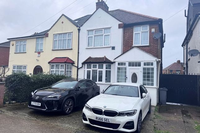 3-bed house on 108, Hogarth Gardens, Hounslow, £600,000