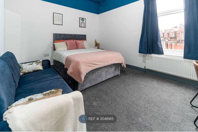Room to rent in Curzon Road, Bolton