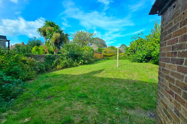 84 Westbrook Avenue, Margate photo 3