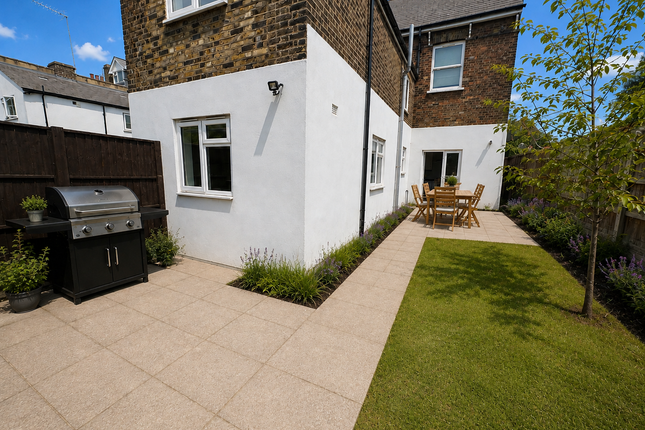 68a, Cricklewood Lane, London photo 2