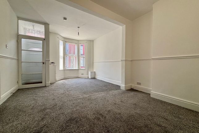52, Liverpool photo 3