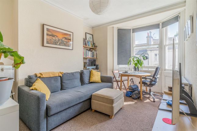 Thumbnail Flat for sale in Chatham Place, Brighton