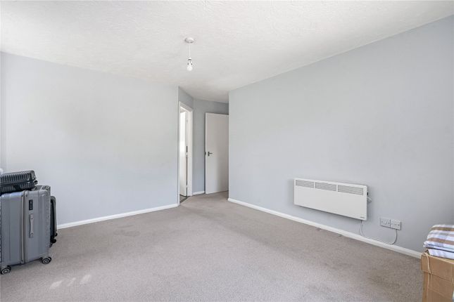 24, Collingwood, Farnborough photo 4