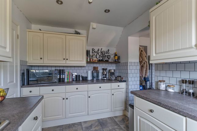 18 St. Stephens Court, Caldicot photo 3