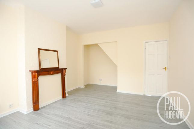 99, Wollaston Road, Lowestoft photo 4