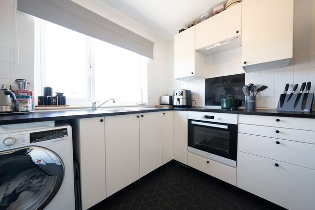 3 Ash Lodge, Leicester photo 3