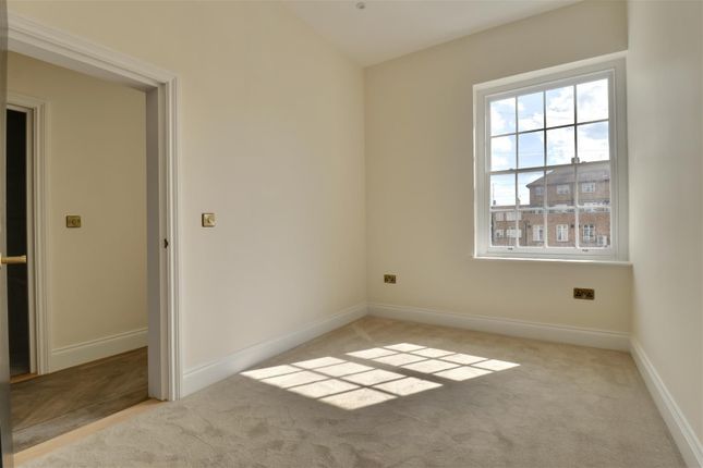 Apartment 2, 1, Portland Terrace, Southsea photo 4