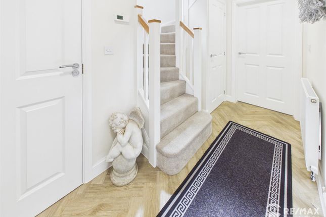 2, Meadowsweet Grove, Harwich photo 3