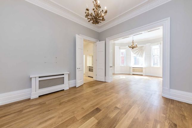 103A, Cadogan Gardens, London photo 2