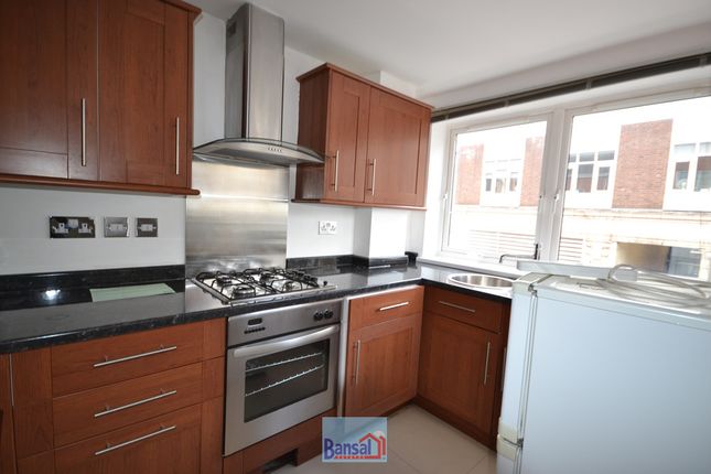 Flat to rent in Whitefriars Street, Coventry
