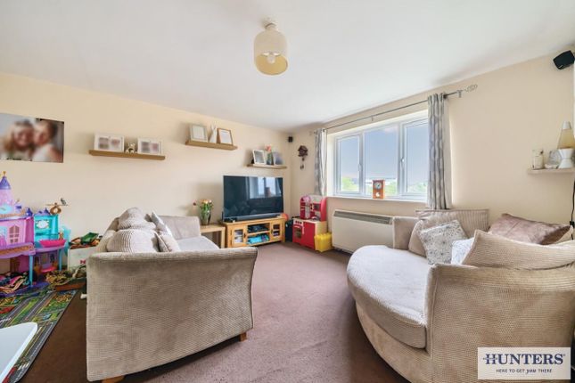 16, Salmon Road, Dartford photo 3