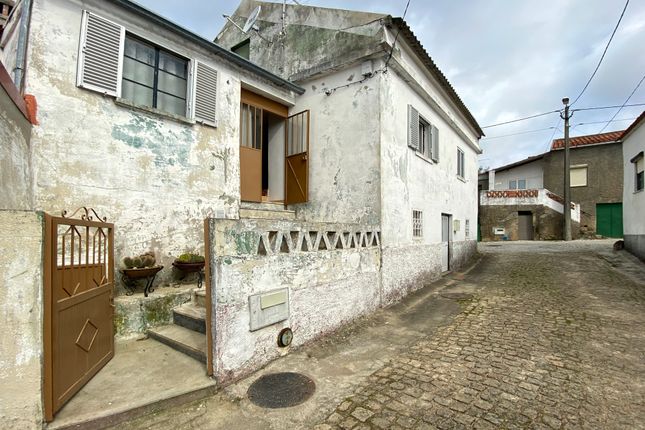 Thumbnail Terraced house for sale in Ninho Do Açor E Sobral Do Campo, Portugal