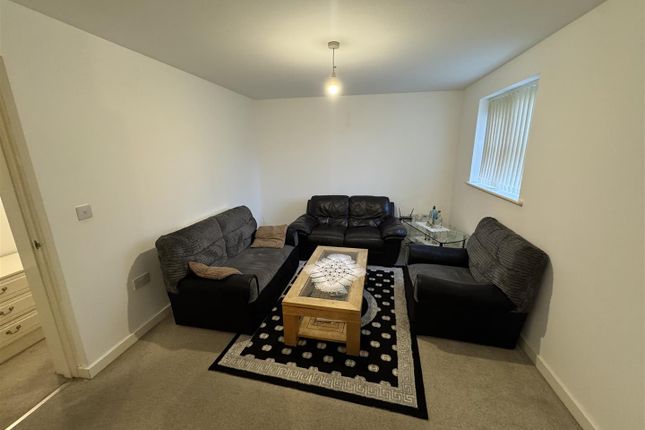 App 10 Bowthorpe Court, 17 Escelie Way, Selly Oak photo 2
