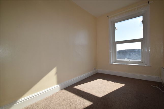 Flat 2, 15, Cliff Street, East Yorkshire photo 4
