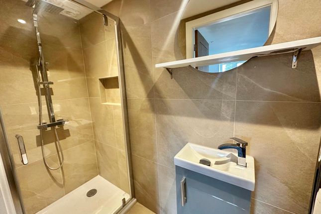 En-Suite Bathroom