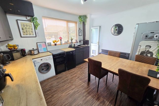 49 Cecil Avenue, Doncaster photo 3