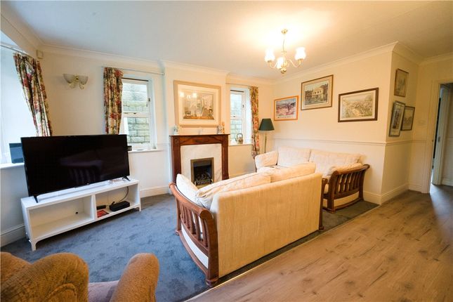 1, Vicarage Gardens, West Yorkshire photo 4