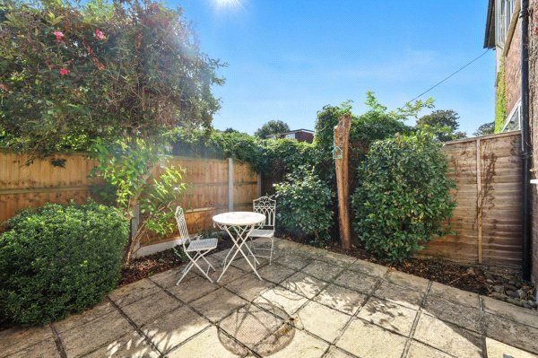 38, Rose Valley, Essex photo 2
